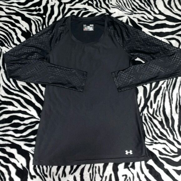 Under Armour Tops - Under armour women’s print long sleeve fitted heat gear workout activewear top